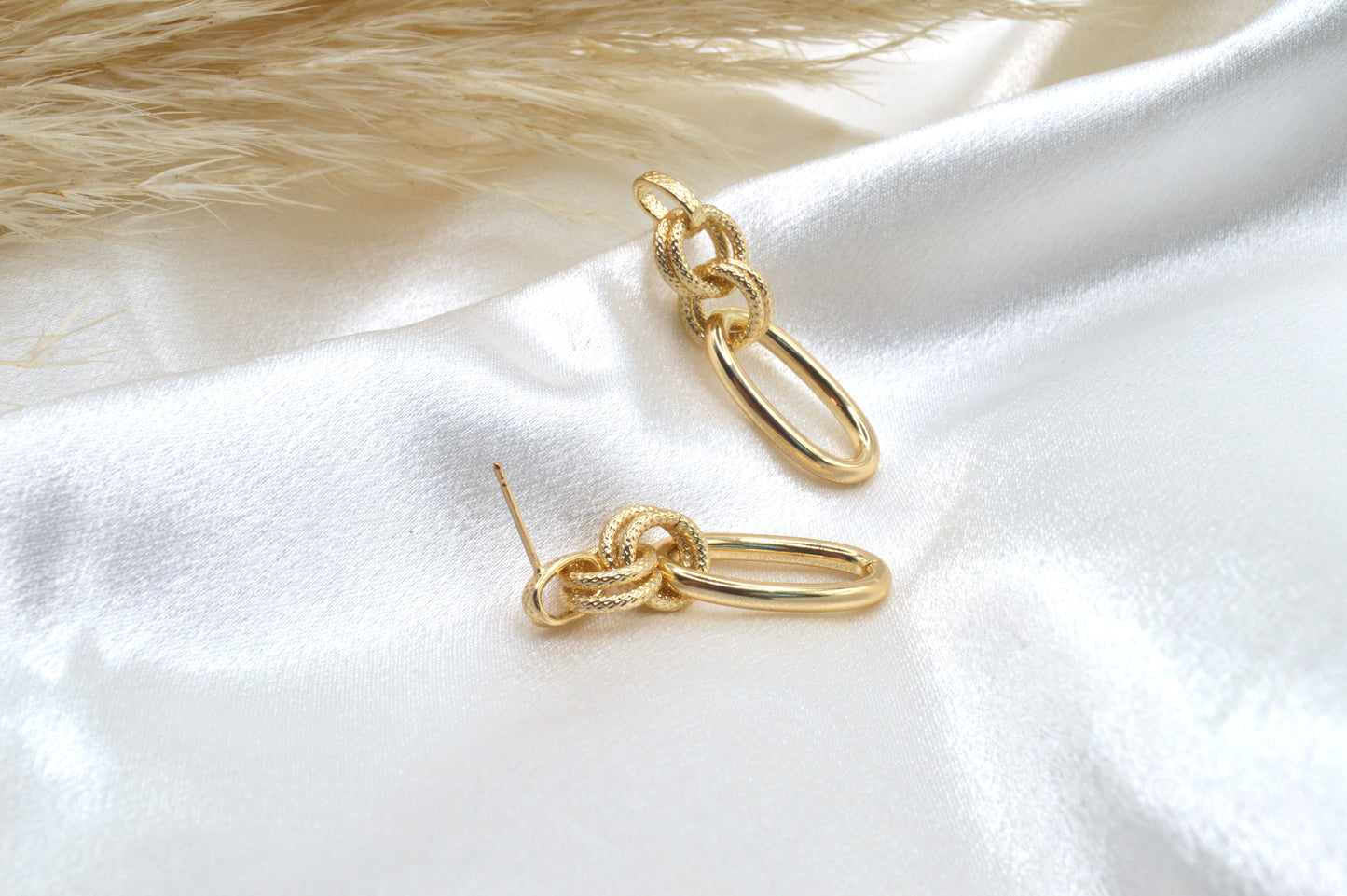Oval link Drop Earrings