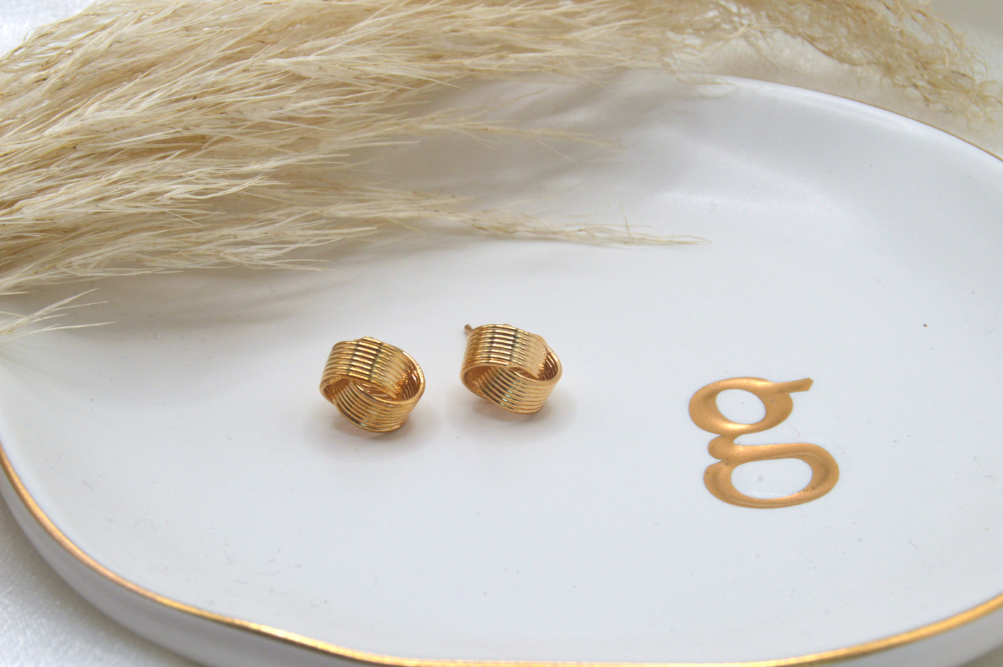 Love Knot Stud