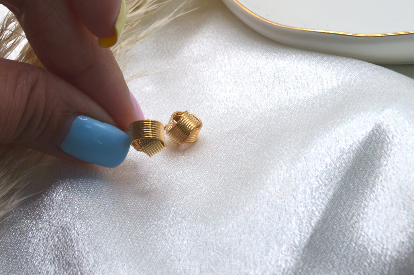 Love Knot Stud
