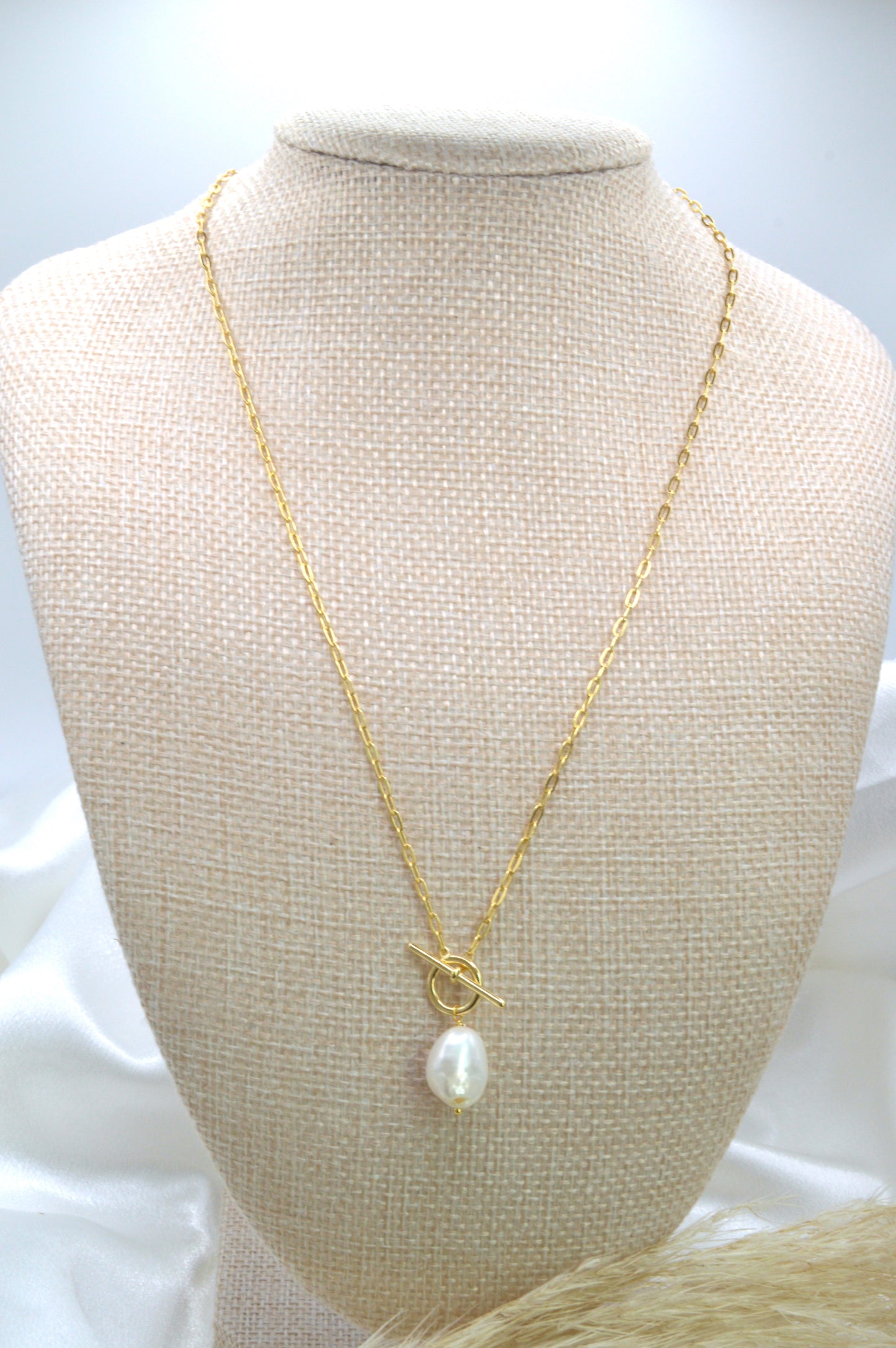 Pearl Toggle Necklace