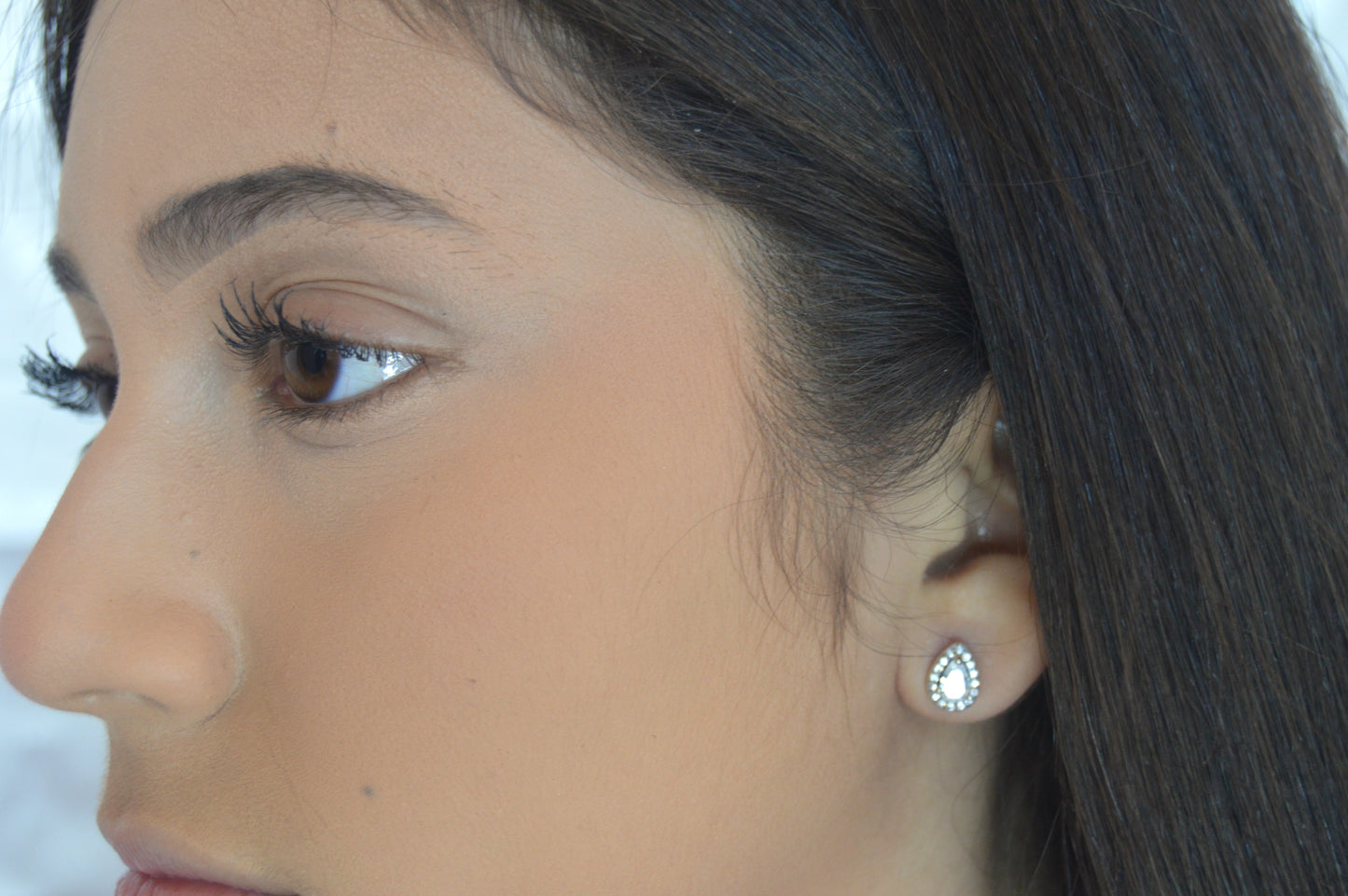 Tear Drop Zircon Stud
