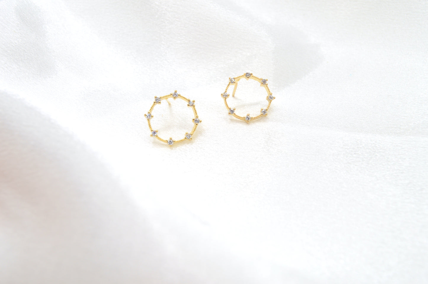 Pavé Circle Earrings