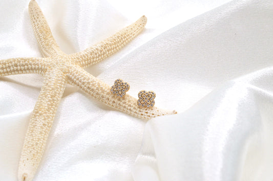 Clover Pave Studs Earrings