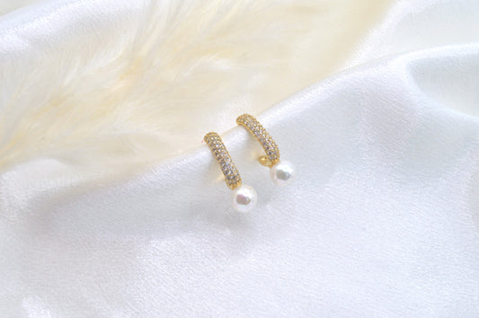 Micropave Pearl Studs