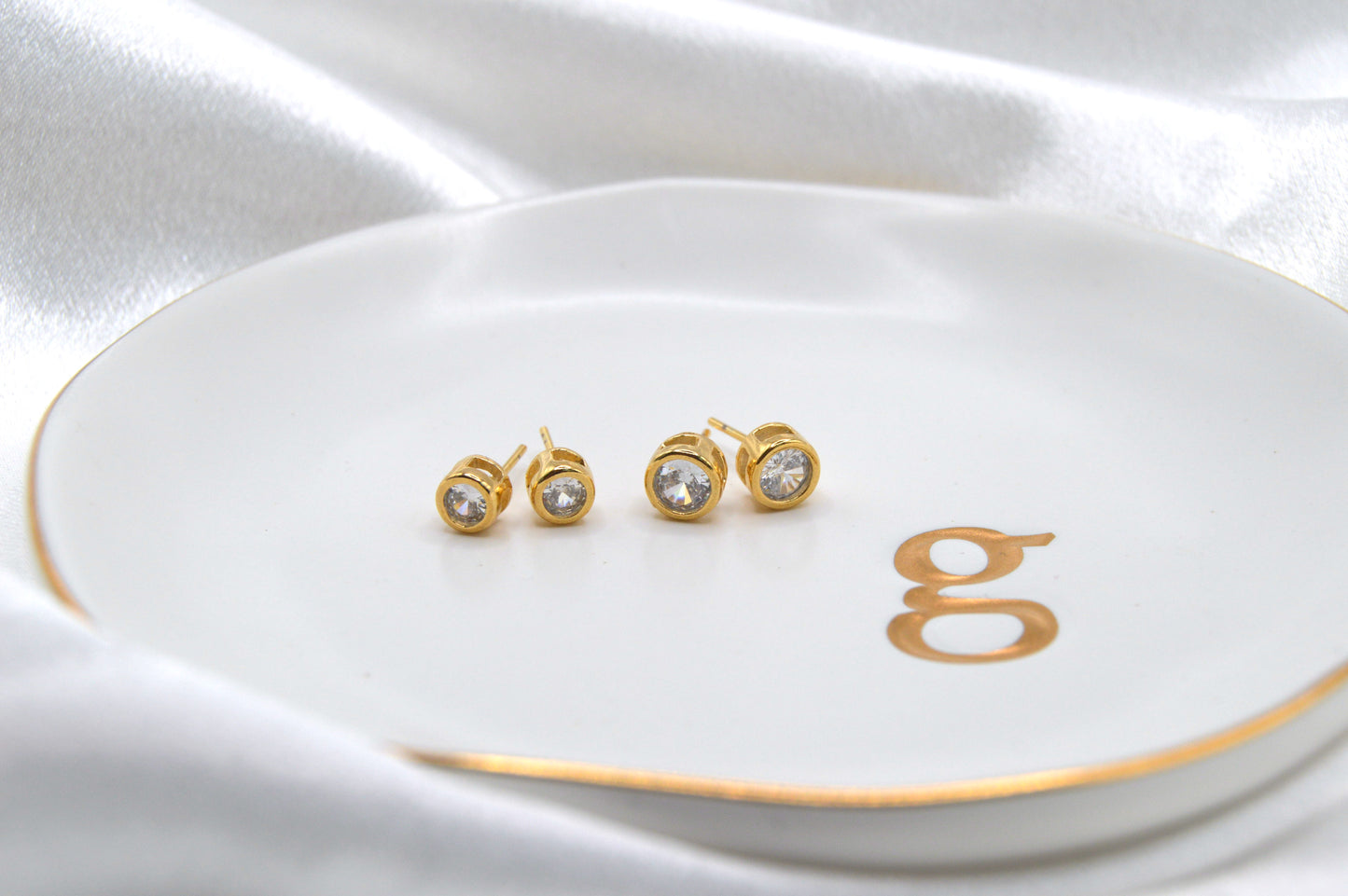 Two Round Cz Studs Earrings