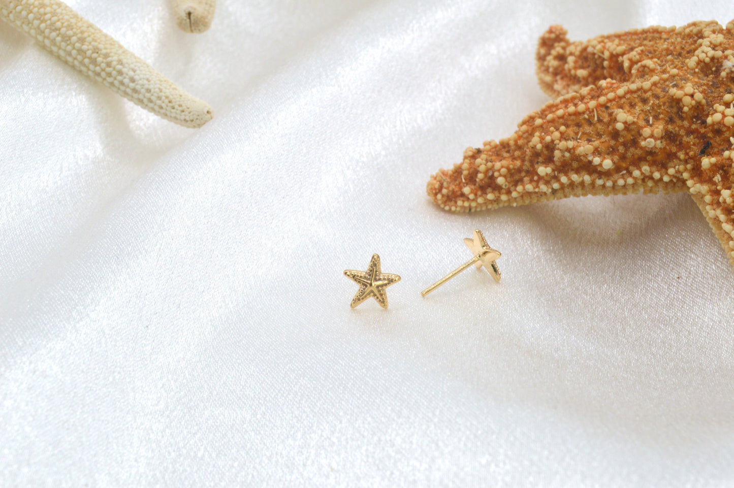 Dainty Starfish Stud