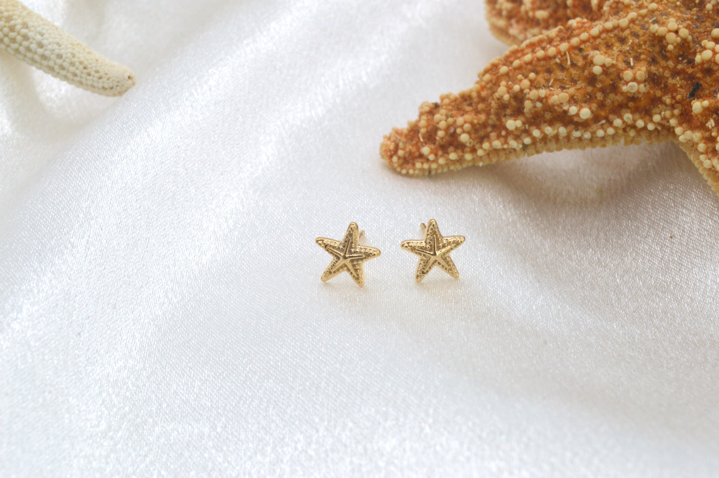 Dainty Starfish Stud