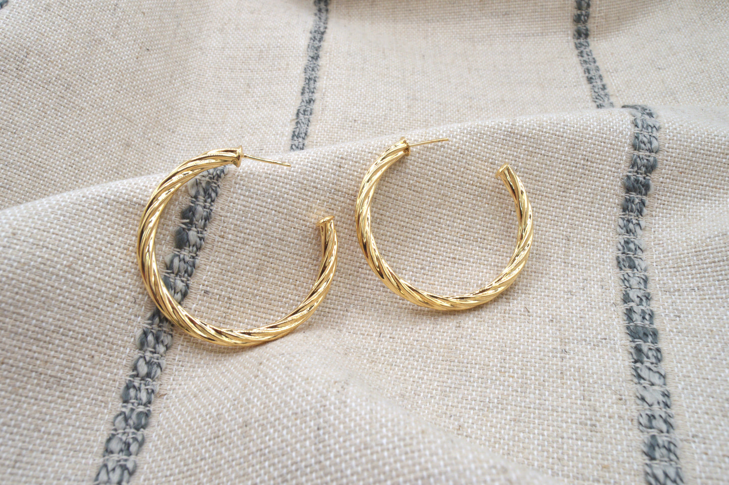 Twisted Open Hoops